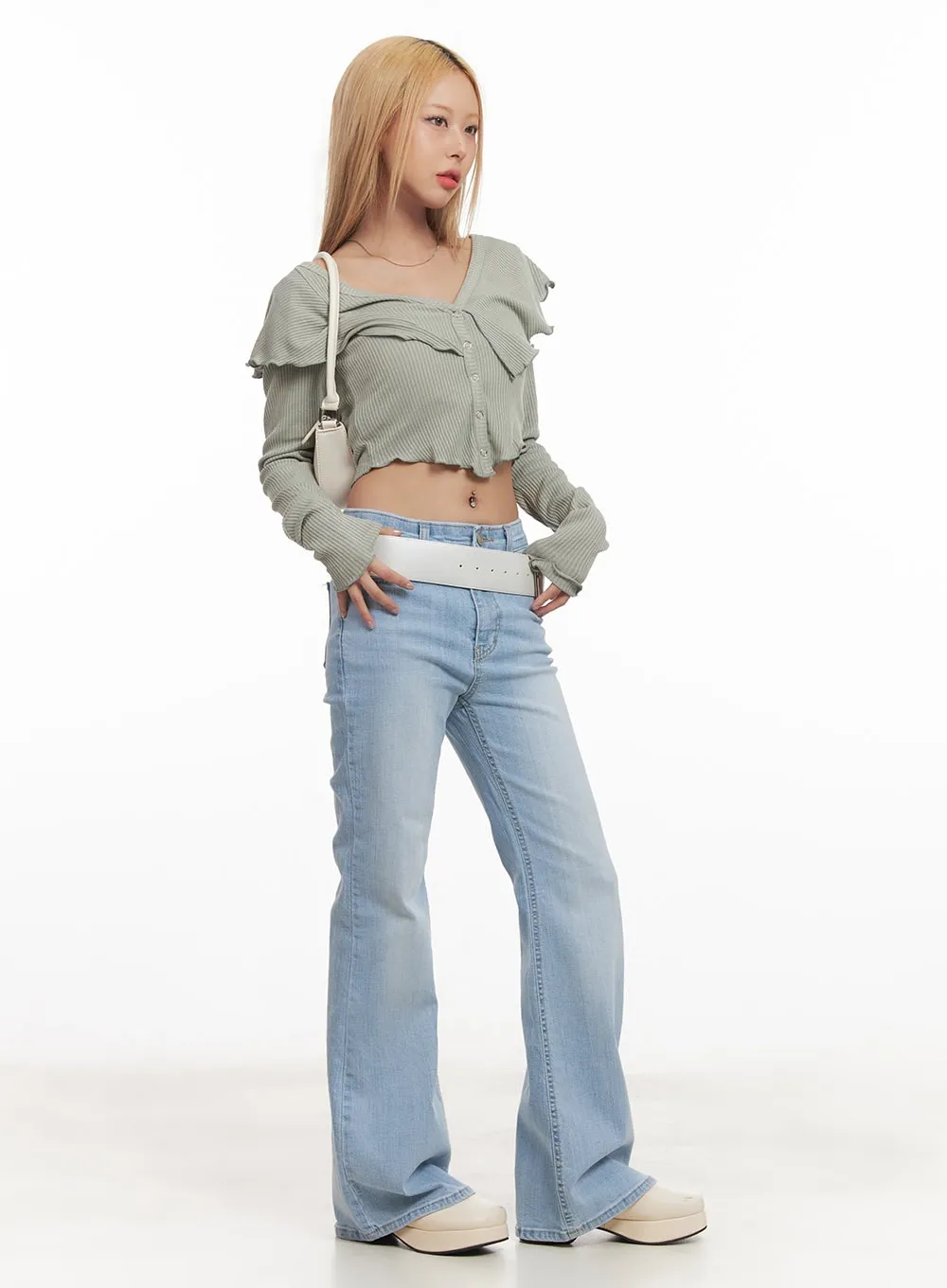 Suzy Slim-Fit Bootcut Jeans CM505