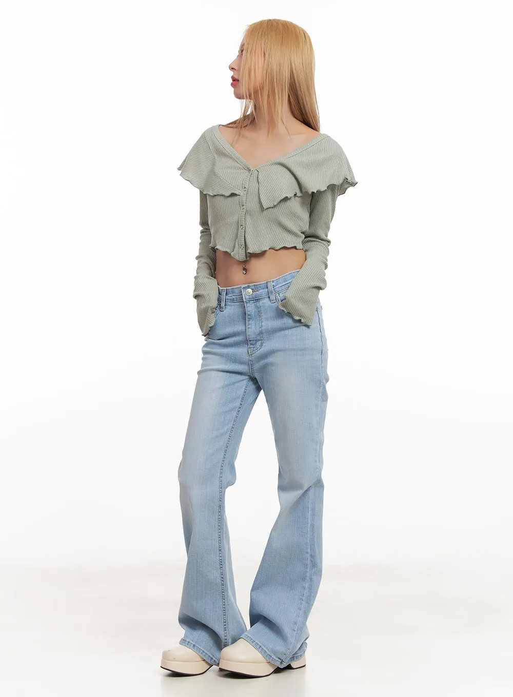 Suzy Slim-Fit Bootcut Jeans CM505