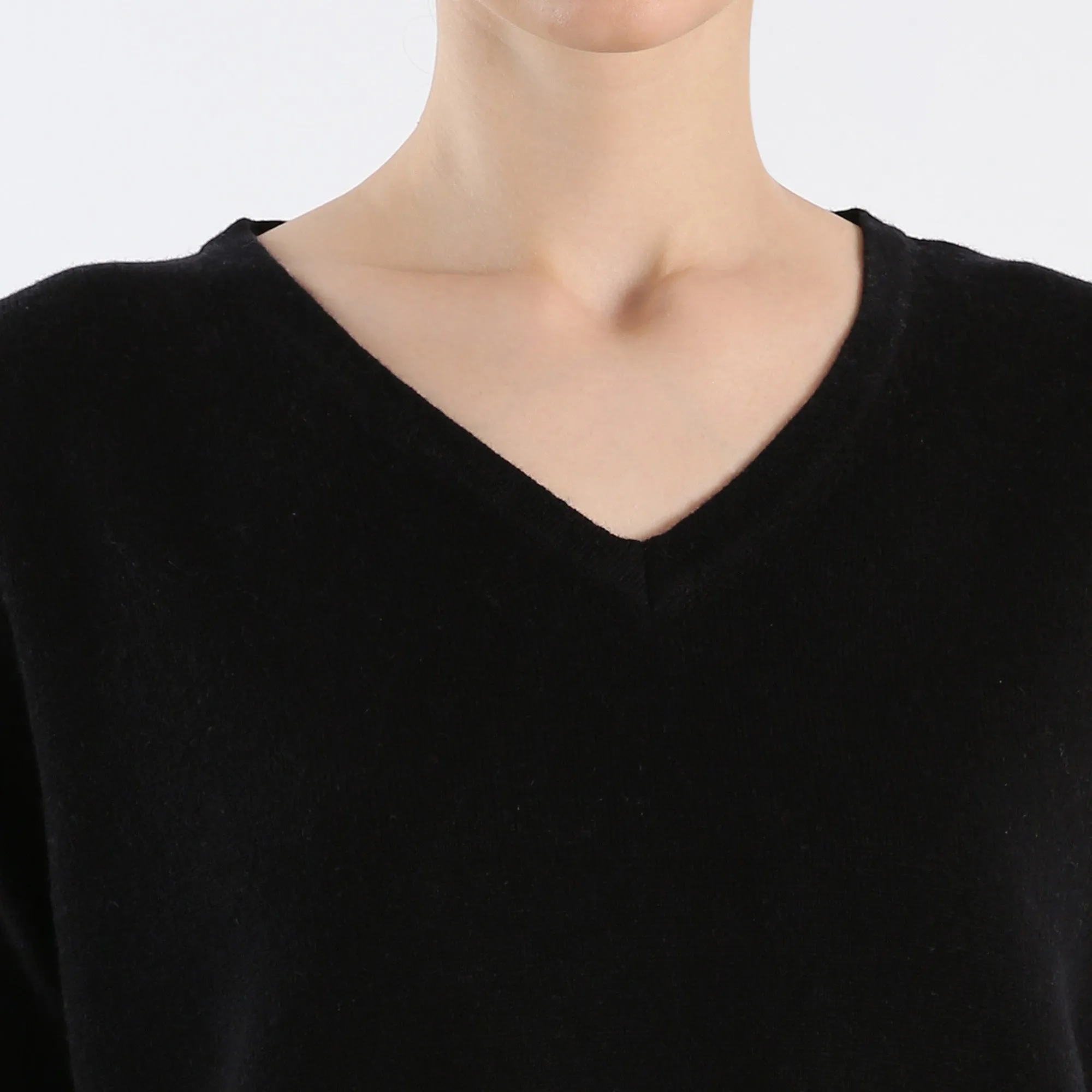 V neck Pure Cashmere Sweater - Black